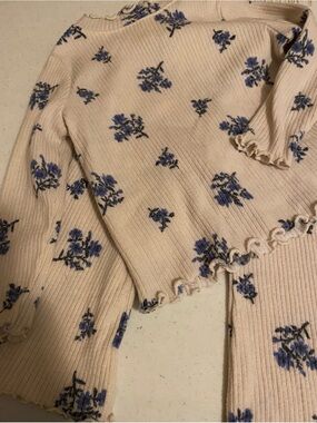 Old Navy Cream Ribbed Crewneck Sweater with Blue Floral Print